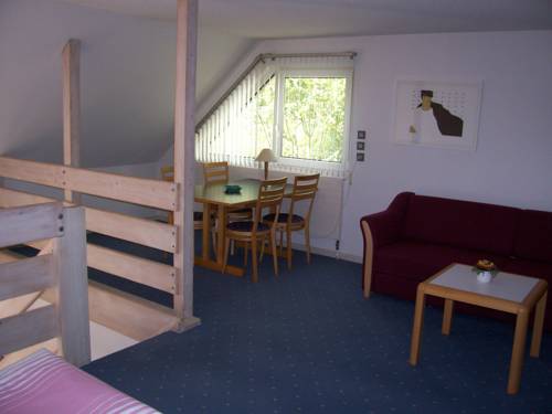 Imagen de la habitación del Hotel Husseren Les Chateaux. Foto 11