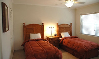 Imagen de la habitación del Hotel Hut Pointe. Foto 8
