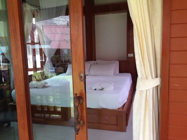 Imagen de la habitación del Hotel Hut Sun Bungalow. Foto 16