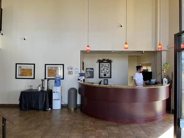 Imagen de los interiores del Hotel Hutchi Bell. Foto 19