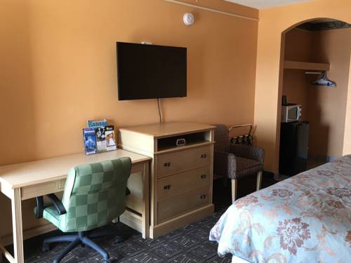 Imagen de la habitación del Hotel Hutchinson Inn. Foto 9