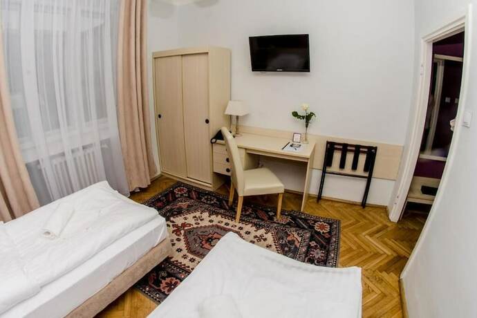 Imagen de la habitación del Hotel Hutnik. Foto 17