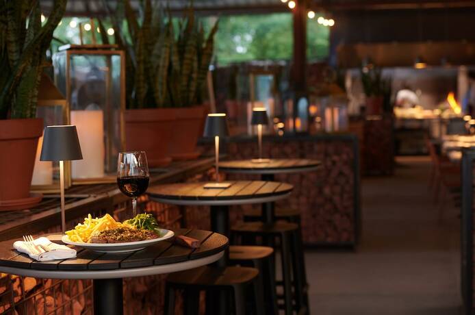 Imagen general del Hotel Hutton Brickyards Riverfront + Venue. Foto 10