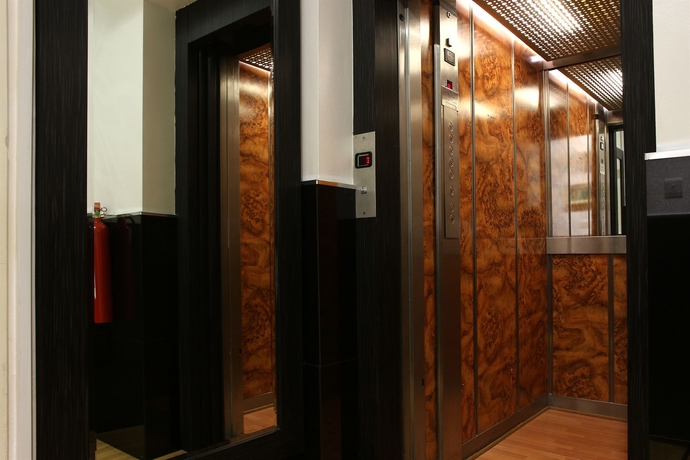 Imagen de los interiores del Hotel Huttons. Foto 15