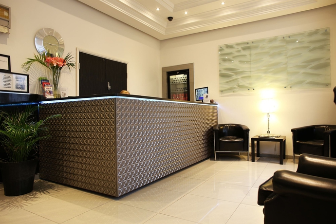 Imagen de los interiores del Hotel Huttons. Foto 16