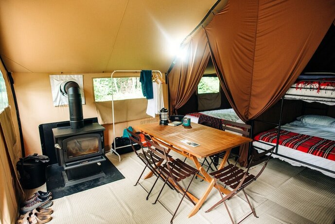 Imagen de la habitación del Hotel Huttopia Adirondacks. Foto 16