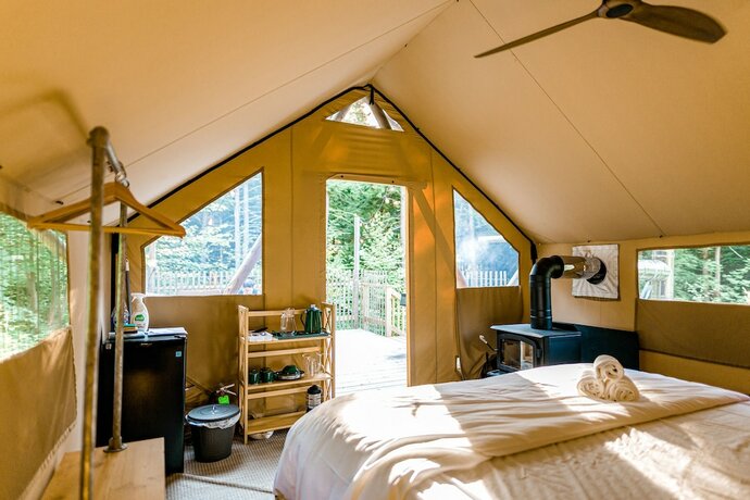 Imagen de la habitación del Hotel Huttopia Adirondacks. Foto 18
