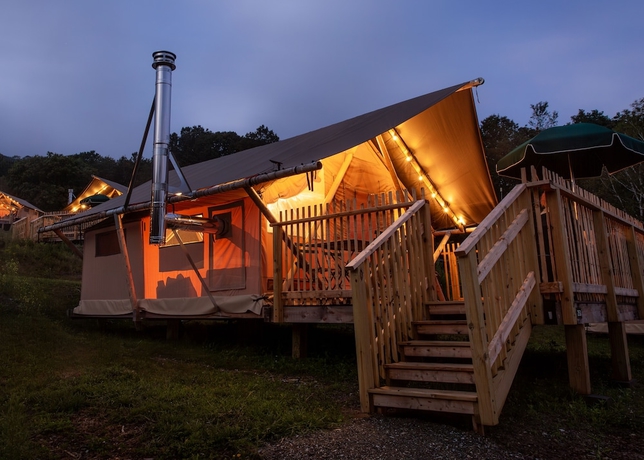 Imagen de la habitación del Hotel Huttopia Berkshires. Foto 3