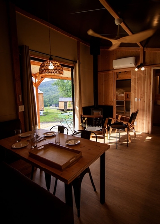 Imagen de la habitación del Hotel Huttopia Berkshires. Foto 10