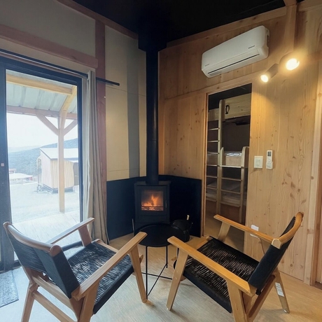 Imagen de la habitación del Hotel Huttopia Berkshires. Foto 12
