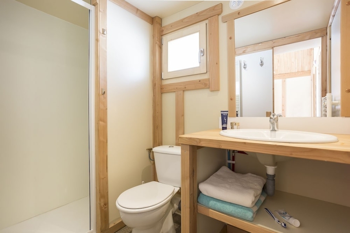 Imagen de la habitación del Hotel Huttopia Bourg Saint Maurice. Foto 5