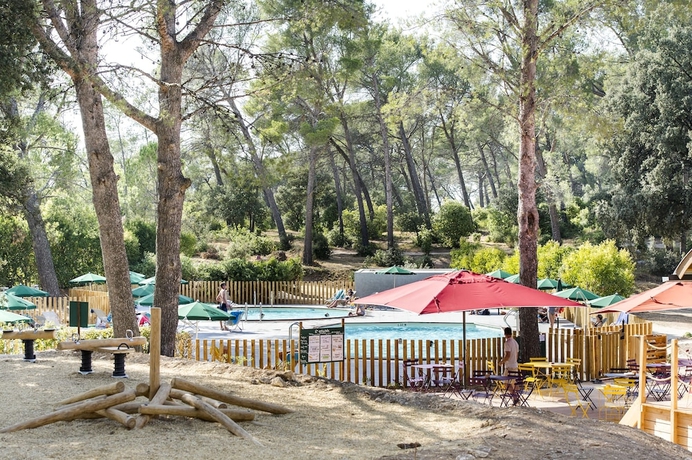 Imagen general del Hotel Huttopia Fontvieille. Foto 1