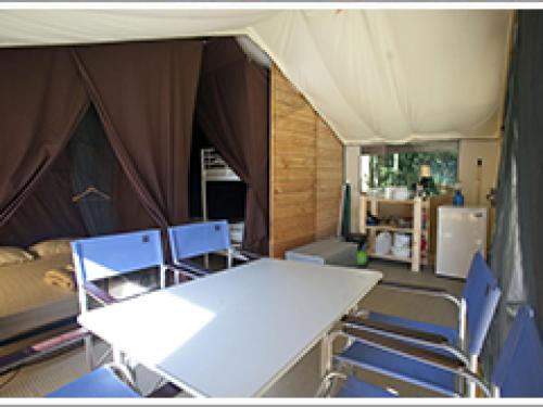 Imagen de la habitación del Hotel Huttopia Le Moulin. Foto 6