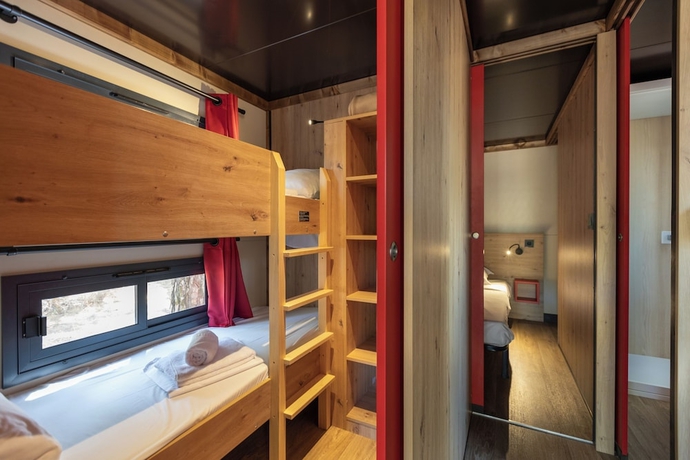 Imagen de la habitación del Hotel Huttopia Meursault. Foto 3