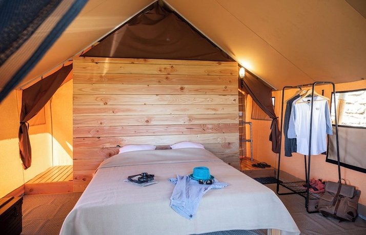 Imagen de la habitación del Hotel Huttopia Meursault. Foto 15