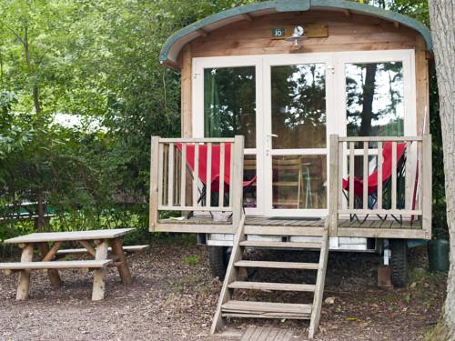 Imagen de la habitación del Hotel Huttopia Rambouillet. Foto 2