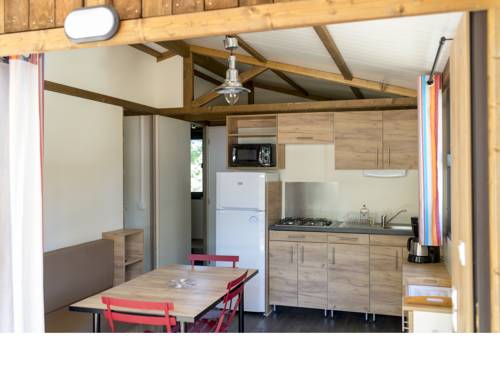 Imagen de la habitación del Hotel Huttopia Saumur. Foto 5