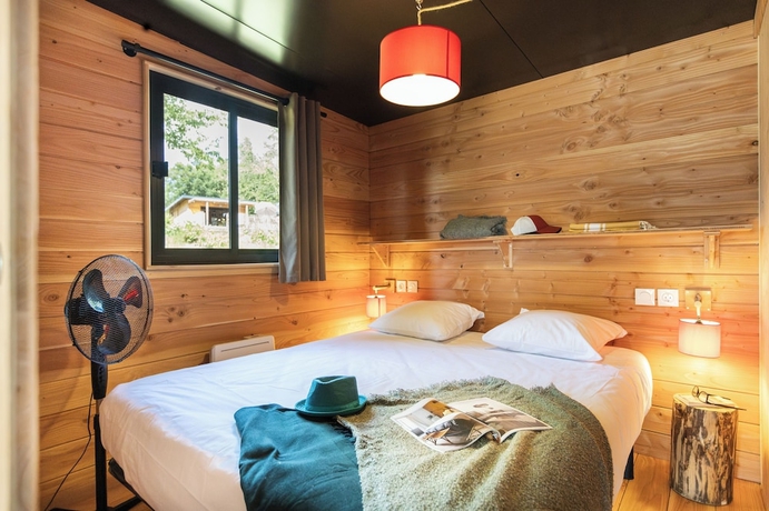 Imagen de la habitación del Hotel Huttopia Wattwiller. Foto 10