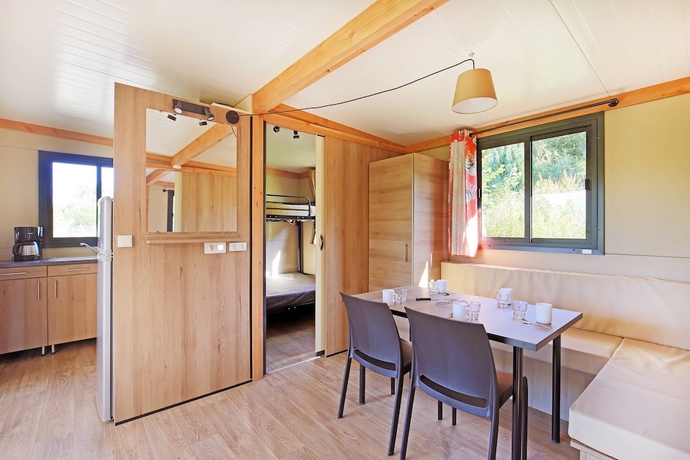 Imagen de la habitación del Hotel Huttopia Wattwiller. Foto 11
