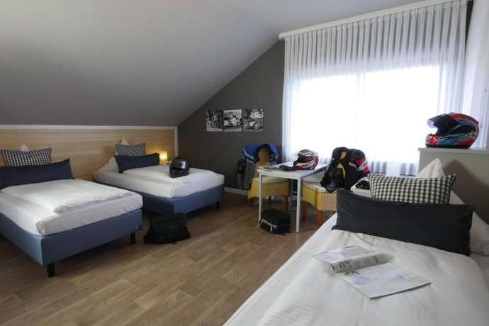 Imagen de la habitación del Hotel H&uuml;llen. Foto 4