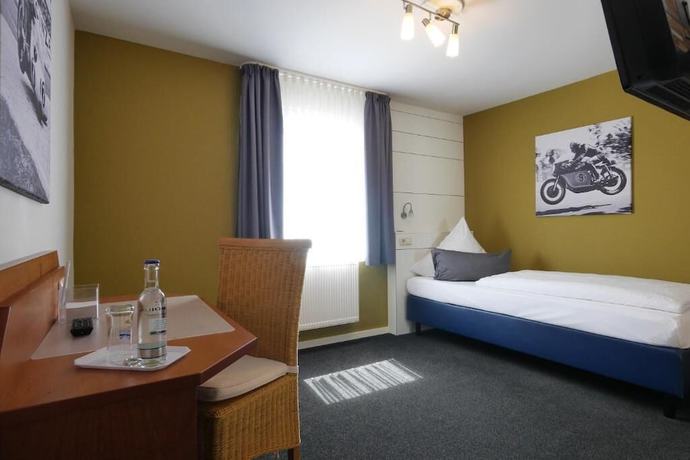 Imagen de la habitación del Hotel H&uuml;llen. Foto 16