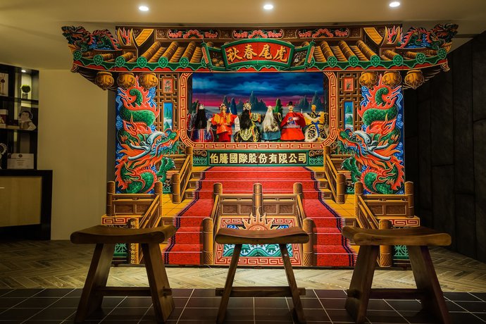 Imagen de los interiores del Hotel Huwei. Foto 18