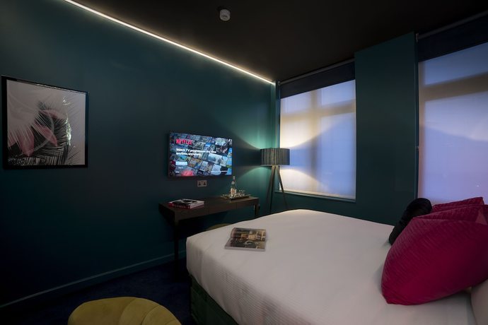 Imagen de la habitación del Hotel Hux. Foto 15