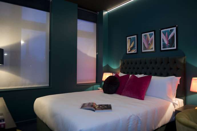 Imagen de la habitación del Hotel Hux. Foto 18