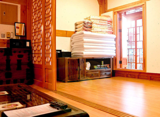 Imagen de los exteriores del Hotel Hwang Nam Guan. Foto 16