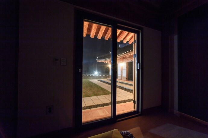 Imagen de la habitación del Hotel Hwarangroo. Foto 29