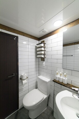 Imagen de la habitación del Hotel Hwarangroo. Foto 38