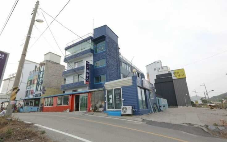 Imagen general del Hotel Hwaseong J House Pension. Foto 11