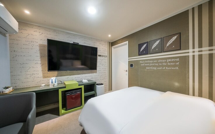 Imagen de la habitación del Hotel Hwaseong Jebudo. Foto 12