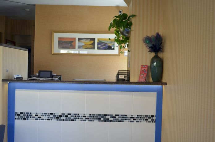 Imagen de los interiores del Hotel Hyannis Host Inn. Foto 2