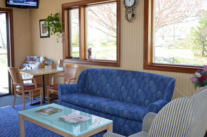 Imagen de los interiores del Hotel Hyannis Host Inn. Foto 5