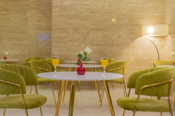 Imagen del bar/restaurante del Hotel Hyatt Buyutat Service Apartments. Foto 6