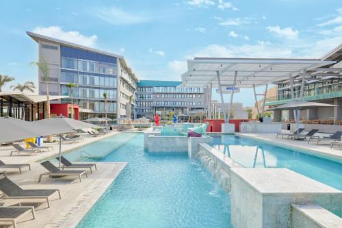 Imagen de la piscina del Hotel Hyatt Centric Cairo West. Foto 20
