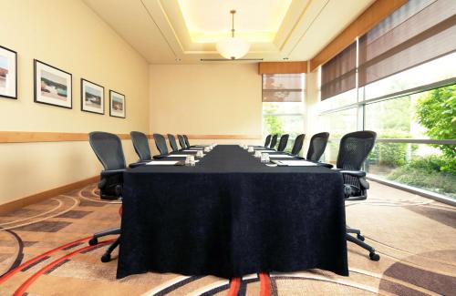 Imagen general del Hotel Hyatt Centric Chicago Ohare. Foto 8