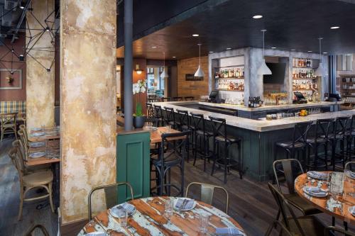 Imagen del bar/restaurante del Hotel Hyatt Centric Faneuil Hall Boston. Foto 4