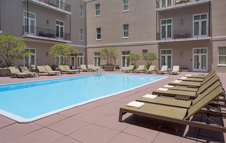 Imagen de la piscina del Hotel Hyatt Centric French Quarter. Foto 16