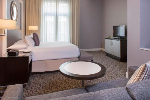 Imagen de la habitación del Hotel Hyatt Centric French Quarter. Foto 7