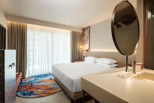 Imagen de la habitación del Hotel Hyatt Centric Malta. Foto 21