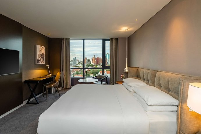 Imagen de la habitación del Hotel Hyatt Centric Montevideo. Foto 2