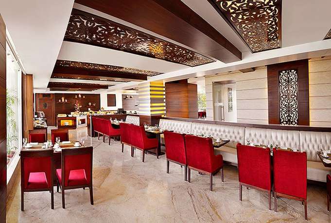 Imagen del bar/restaurante del Hotel Hyatt Centric Rajpur Road Dehradun. Foto 3