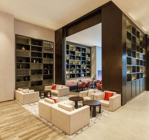 Imagen de los interiores del Hotel Hyatt Centric Soalteemode Kathmandu. Foto 19