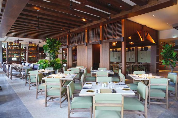 Imagen del bar/restaurante del Hotel Hyatt Centric Victoria Harbour Hong Kong. Foto 7