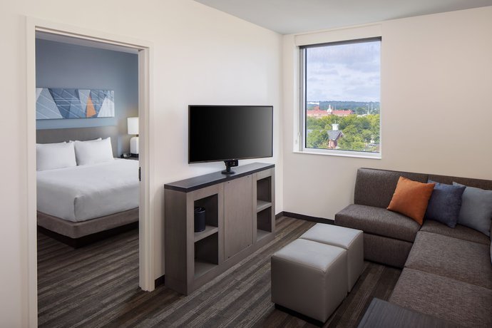 Imagen de la habitación del Hotel Hyatt House Augusta Downtown. Foto 11