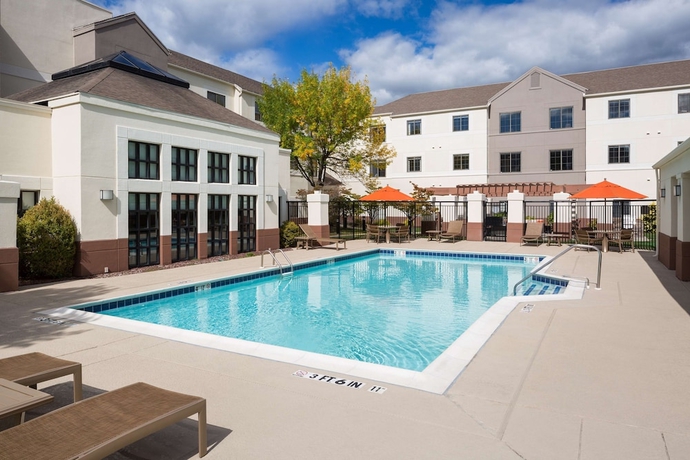 Imagen de la piscina del Hotel Hyatt House Boston/waltham. Foto 19