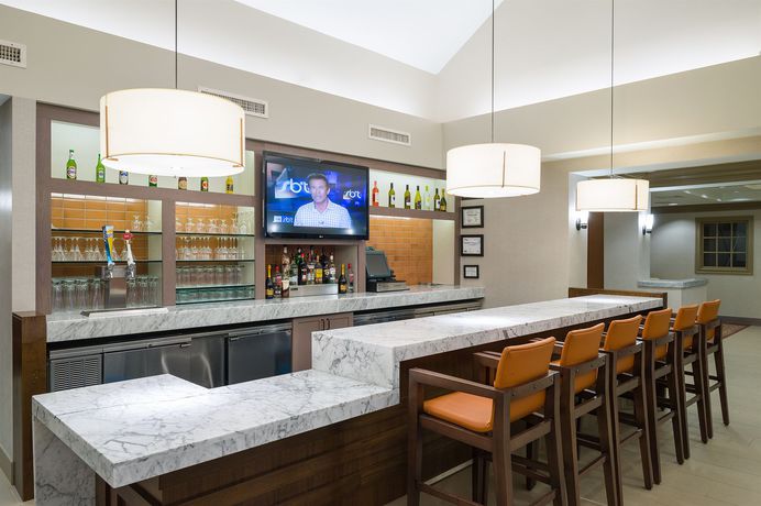 Imagen de los interiores del Hotel Hyatt House Bridgewater. Foto 9