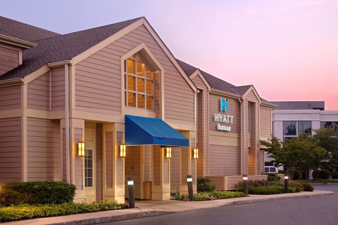 Imagen de los interiores del Hotel Hyatt House Bridgewater. Foto 11